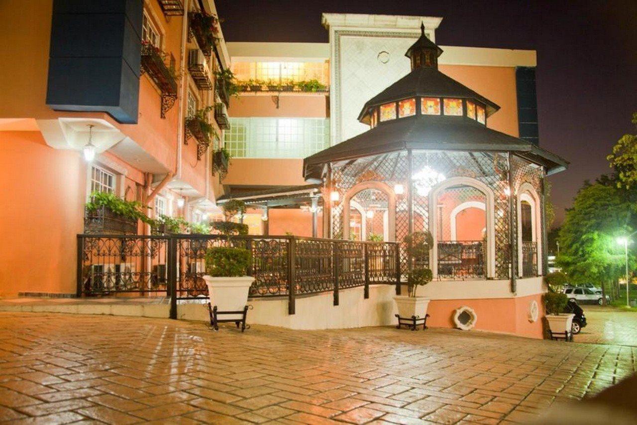 Platino Hotel & Casino سانتياغو دي لوس كاباليروس المظهر الخارجي الصورة